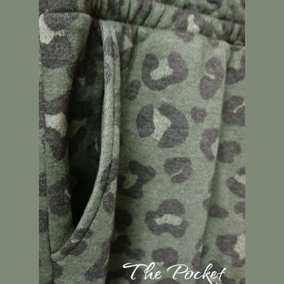 SECRET TRESURE Women's Leopard Print Soft Cuffed Sleep Or Lounge Wear. - Picture 5 of 13